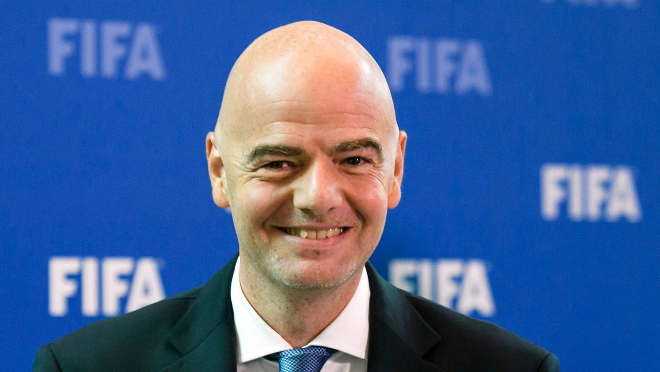 Gianni Infantino śmieje się